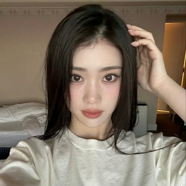 Shining profile picture of Xiao Ting (Kep1er) on today's Choeaedol