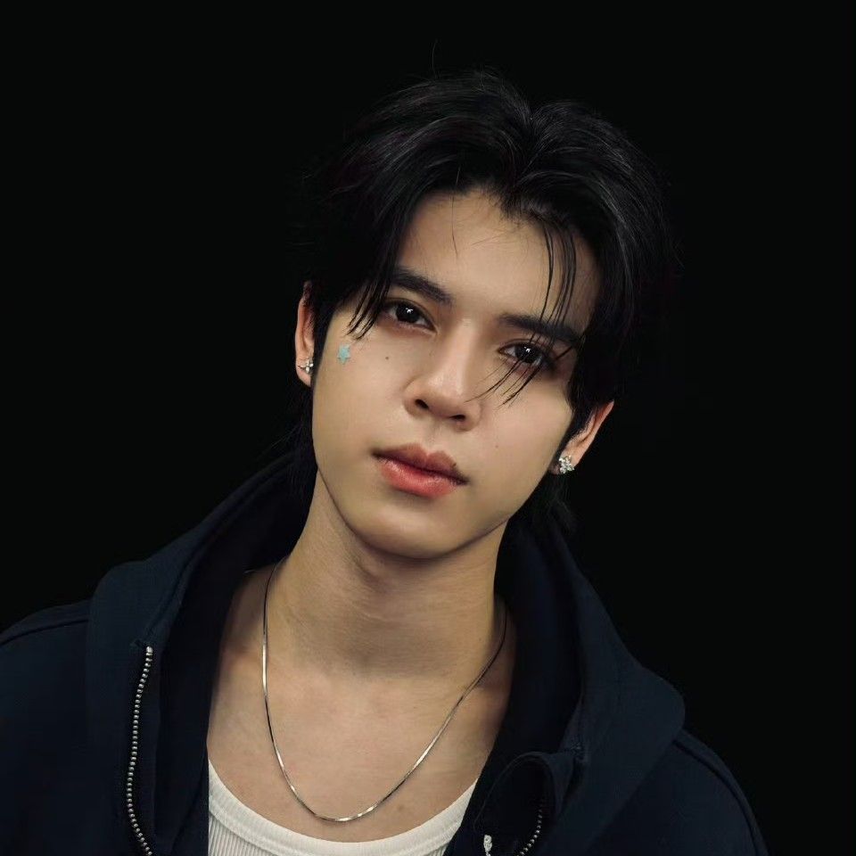 A moment captured by DORN (NexT1DE)'s fan