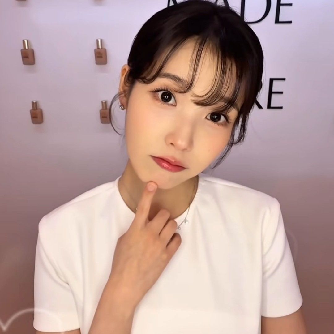 아이유의 최신 사진