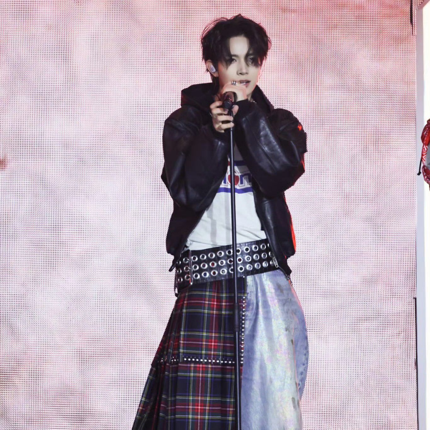 희승 (ENHYPEN)의 비하인드 컷