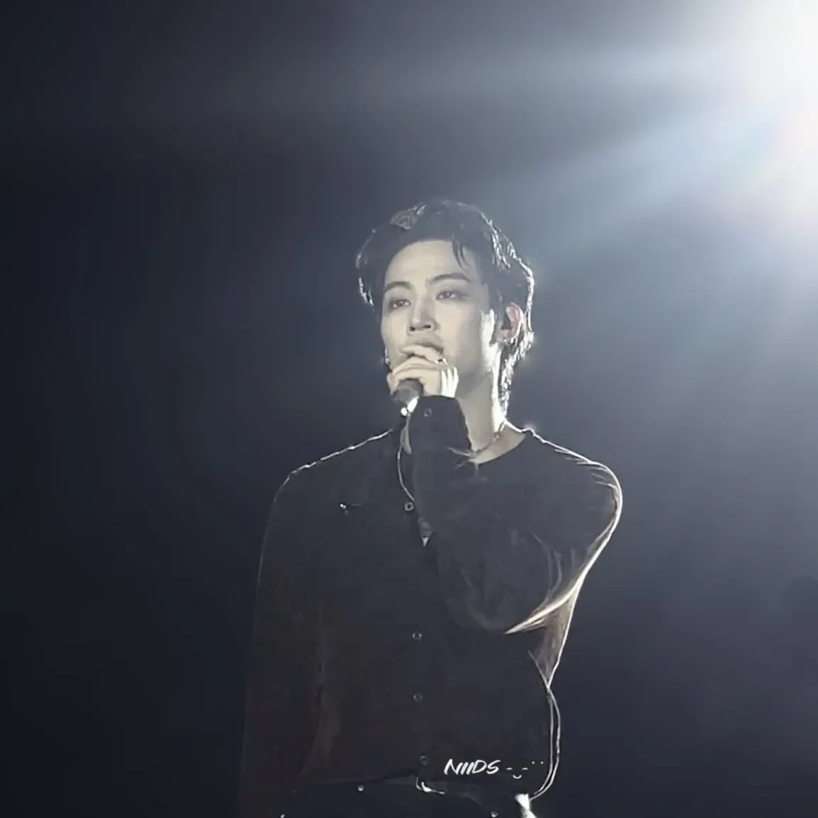 Latest photo of JAY B (GOT7)