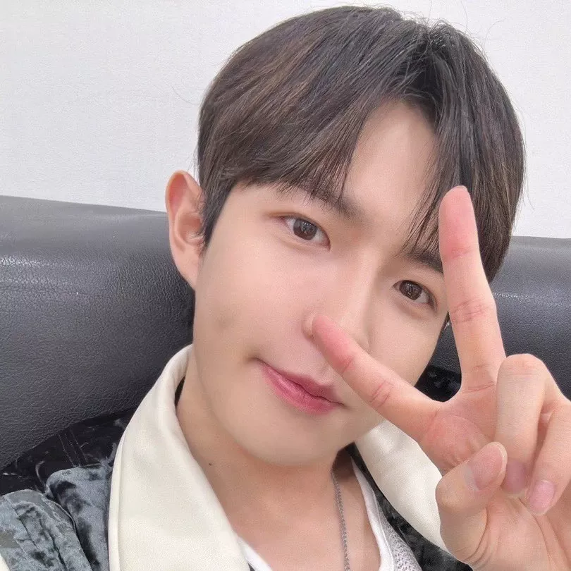 Foto aktivitas terbaru Kim Jaehwan