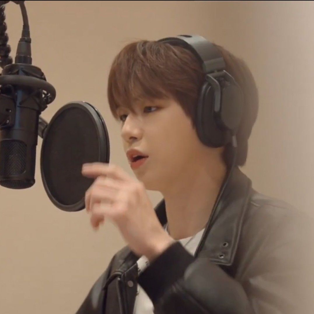 강다니엘 최근 활동샷