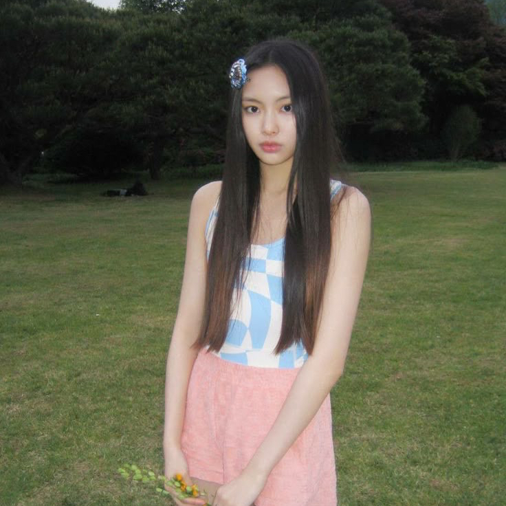 Recent activity shot of Hyein (NewJeans)