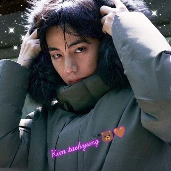 뷔 (방탄소년단)의 최신 사진