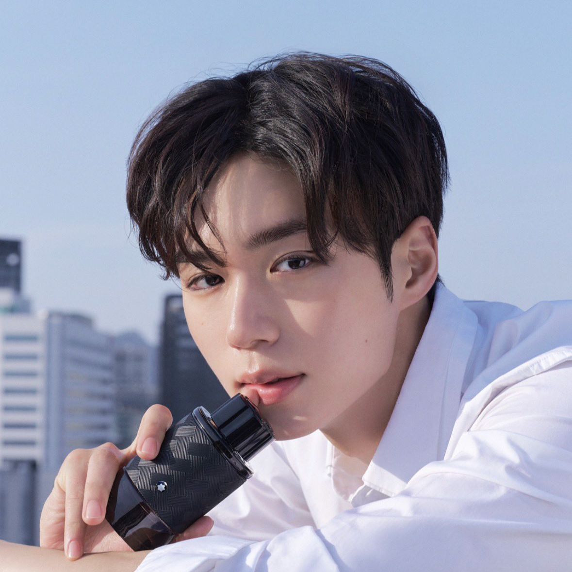 Behind-the-scenes cut of Kim Junseo (ALPHA DRIVE ONE)