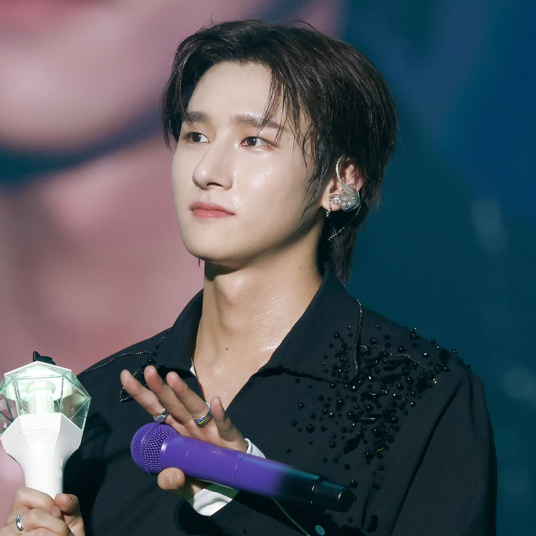 Foto aktivitas terbaru MONSTA X