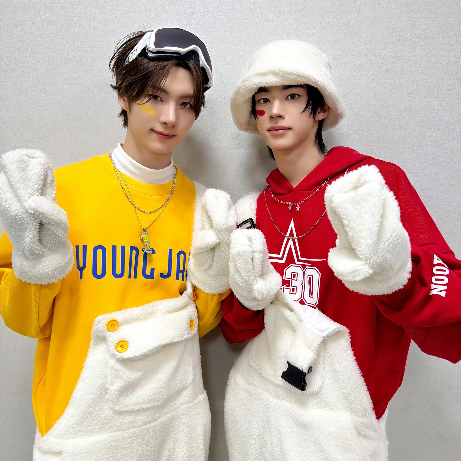 Behind-the-scenes cut of TWS