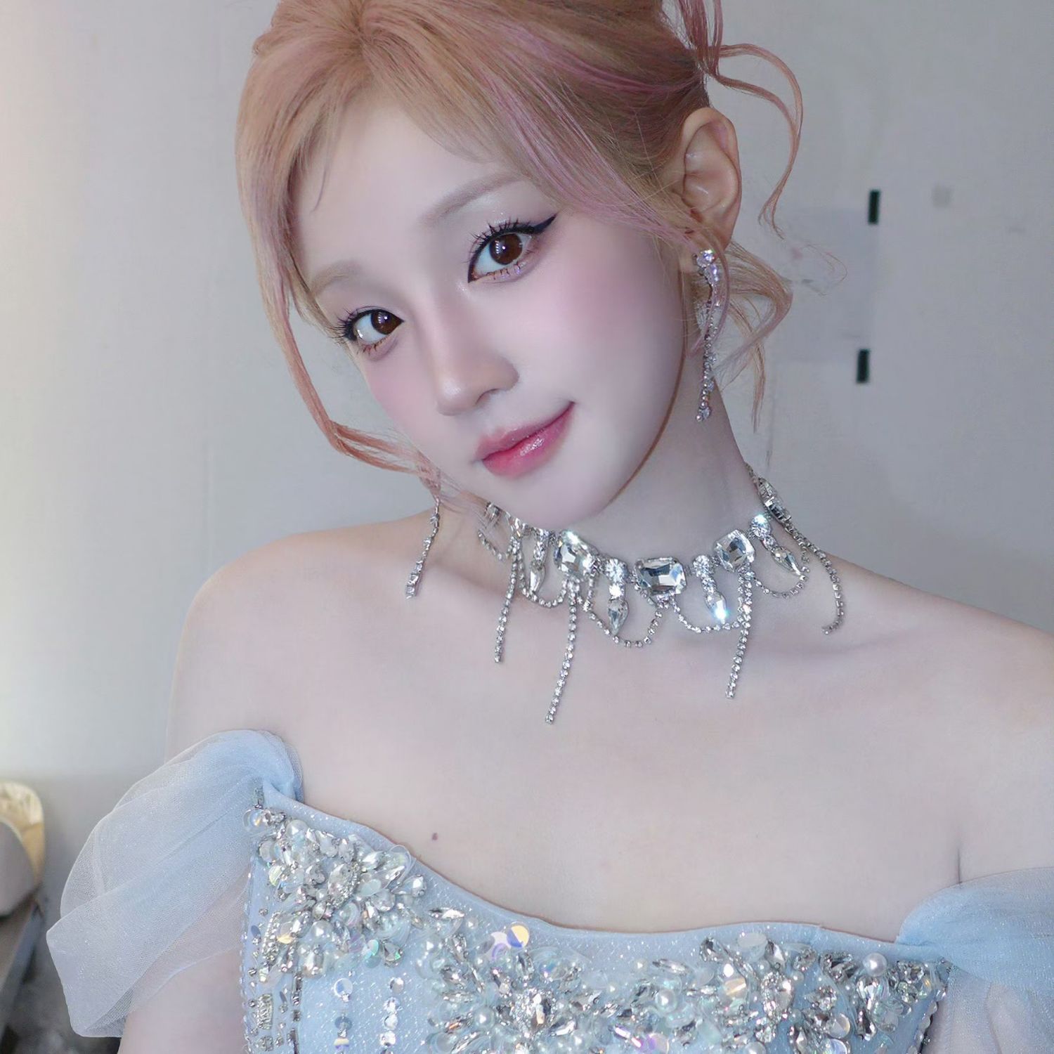 우기 (아이들)의 최신 사진