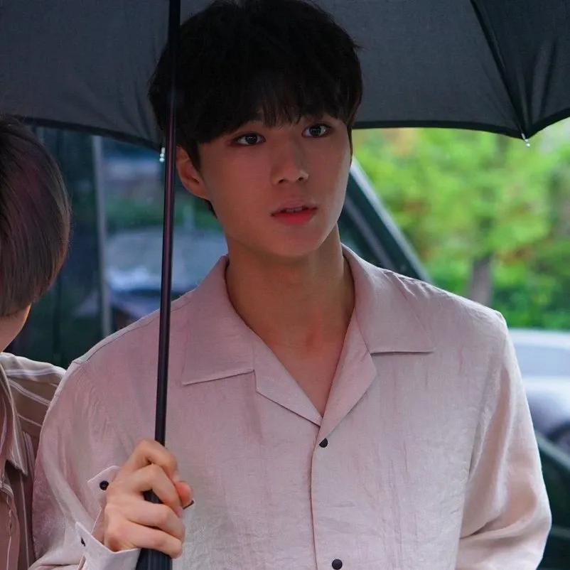 Behind-the-scenes cut of Kim Junseo (ALPHA DRIVE ONE)