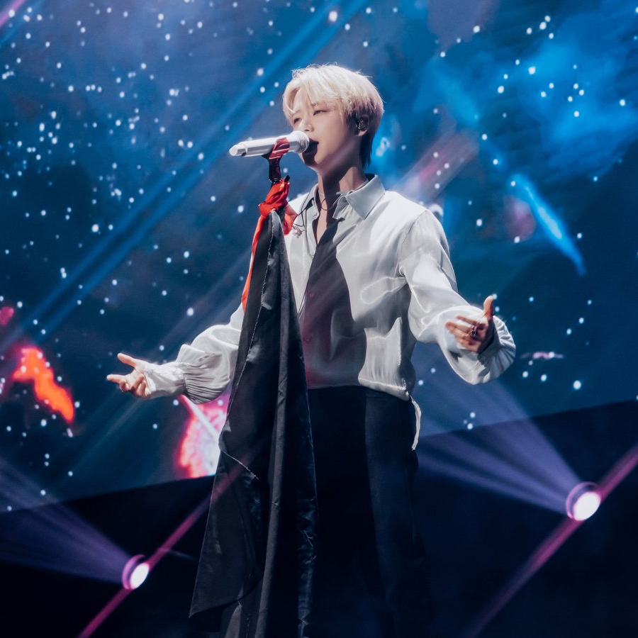 Recent activity shot of JAY (iKON)