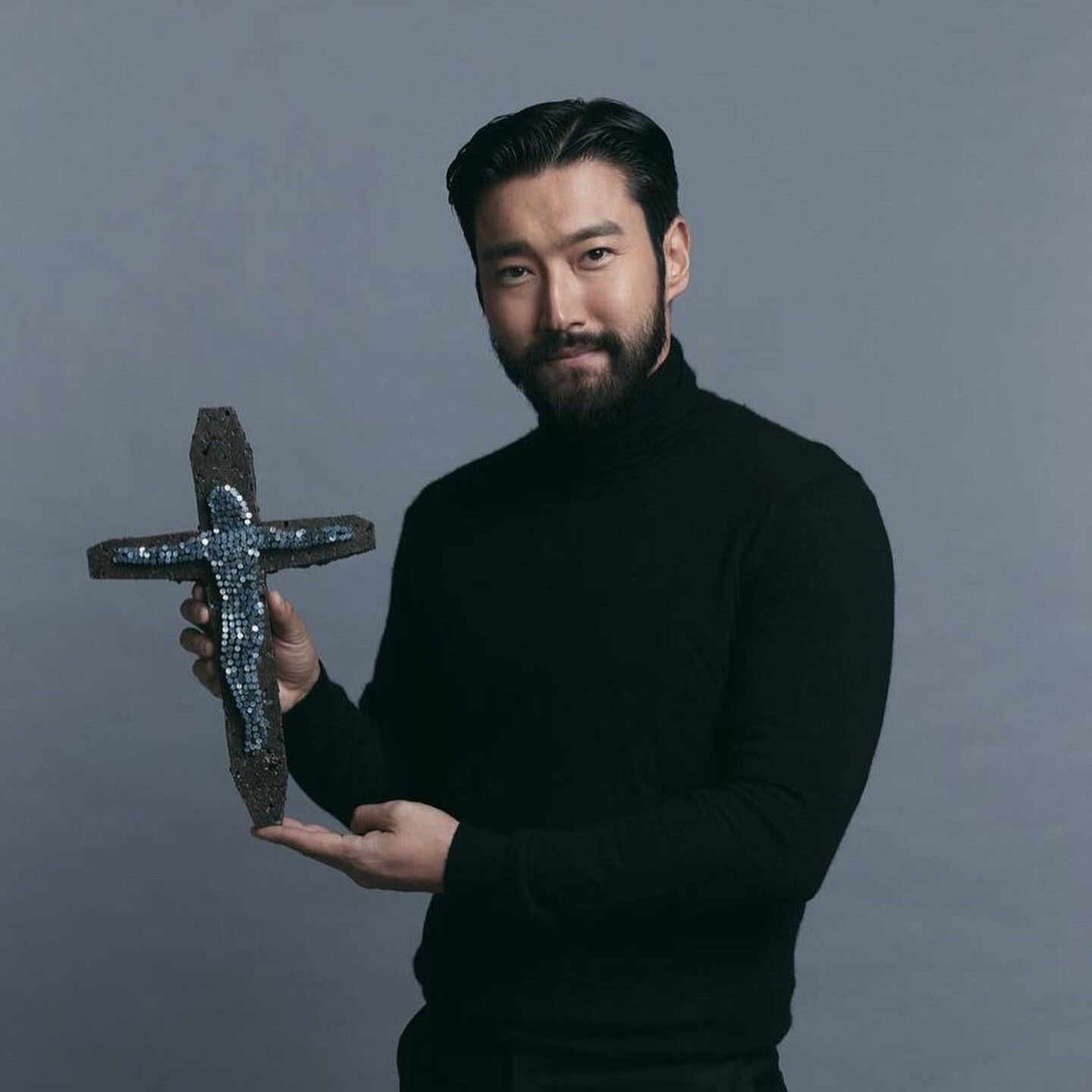 Behind-the-scenes cut of Siwon (Super Junior)