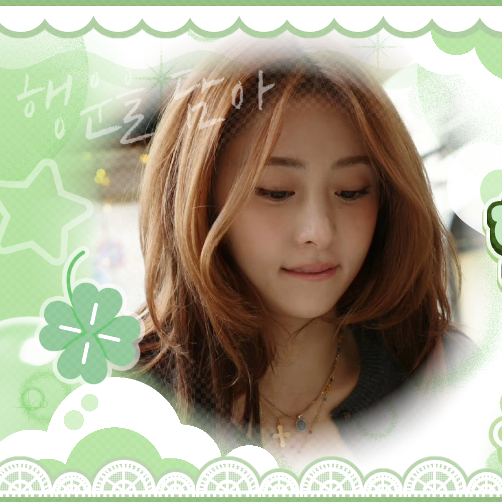 Potret di balik layar Huh Yunjin (LE SSERAFIM)