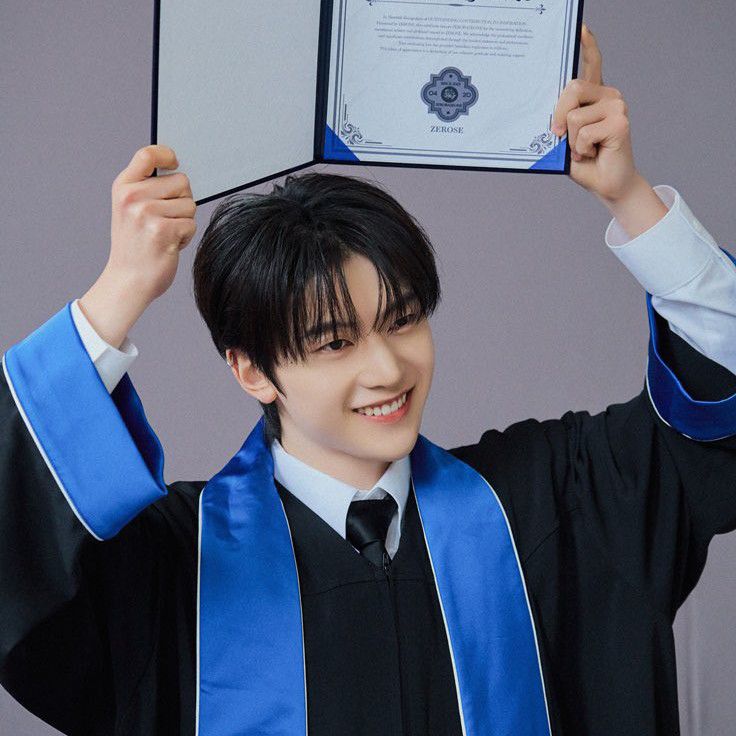 Latest photo of Seok Matthew (ZEROBASEONE)