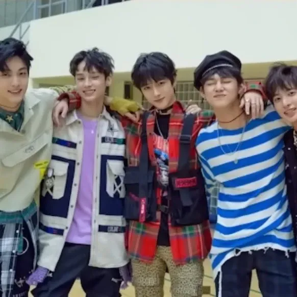 Popular K-POP post loved by fans