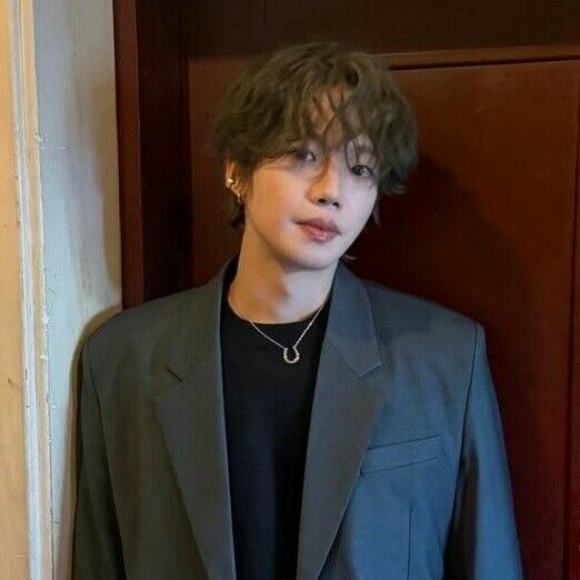 Behind-the-scenes cut of Lim Youngmin