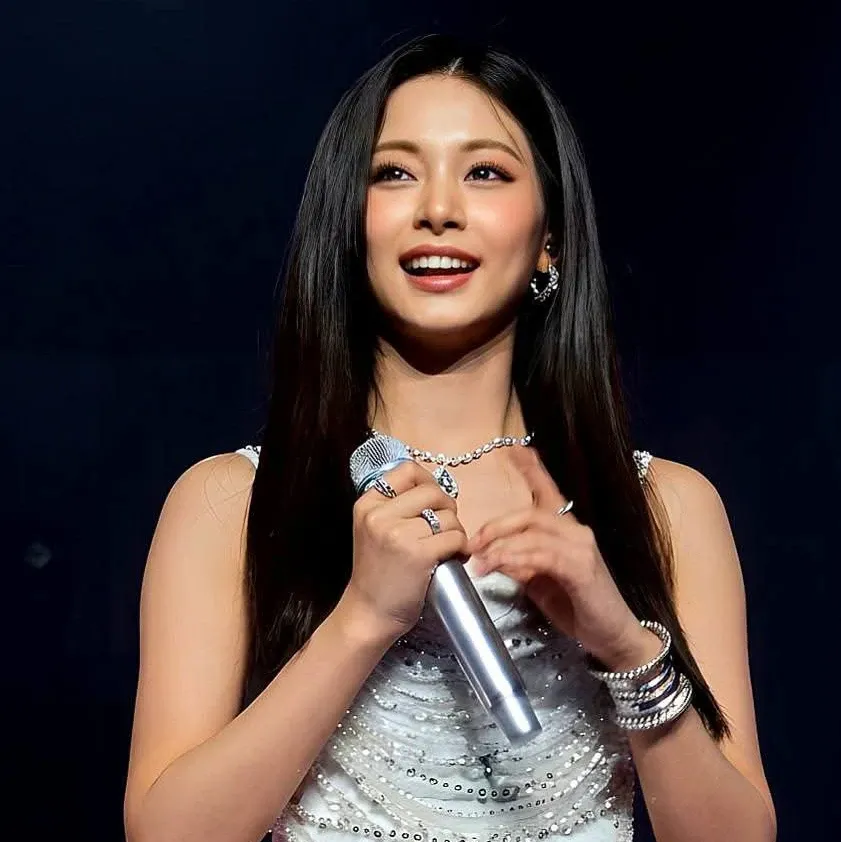 쯔위 (TWICE)의 최신 사진