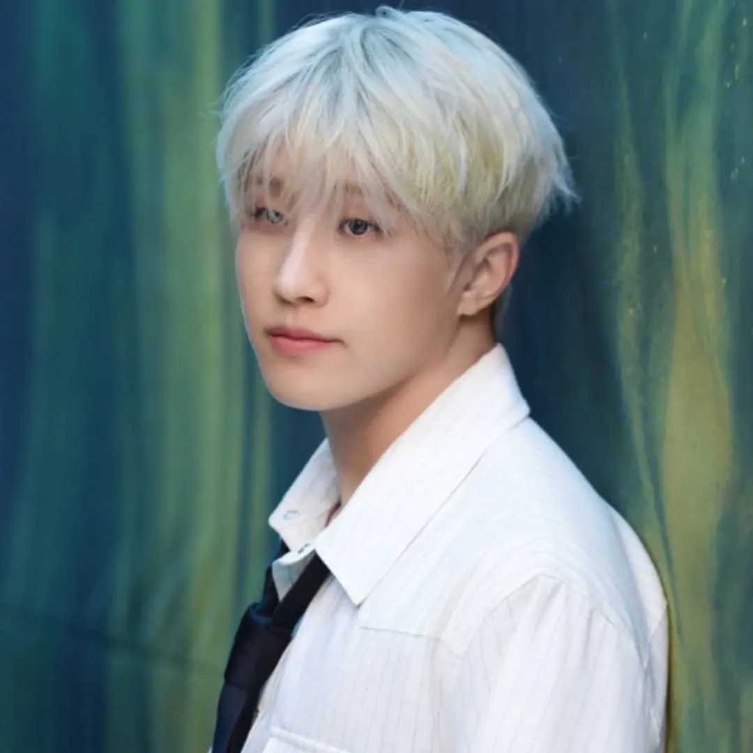 Behind-the-scenes cut of Jinjin (ASTRO)