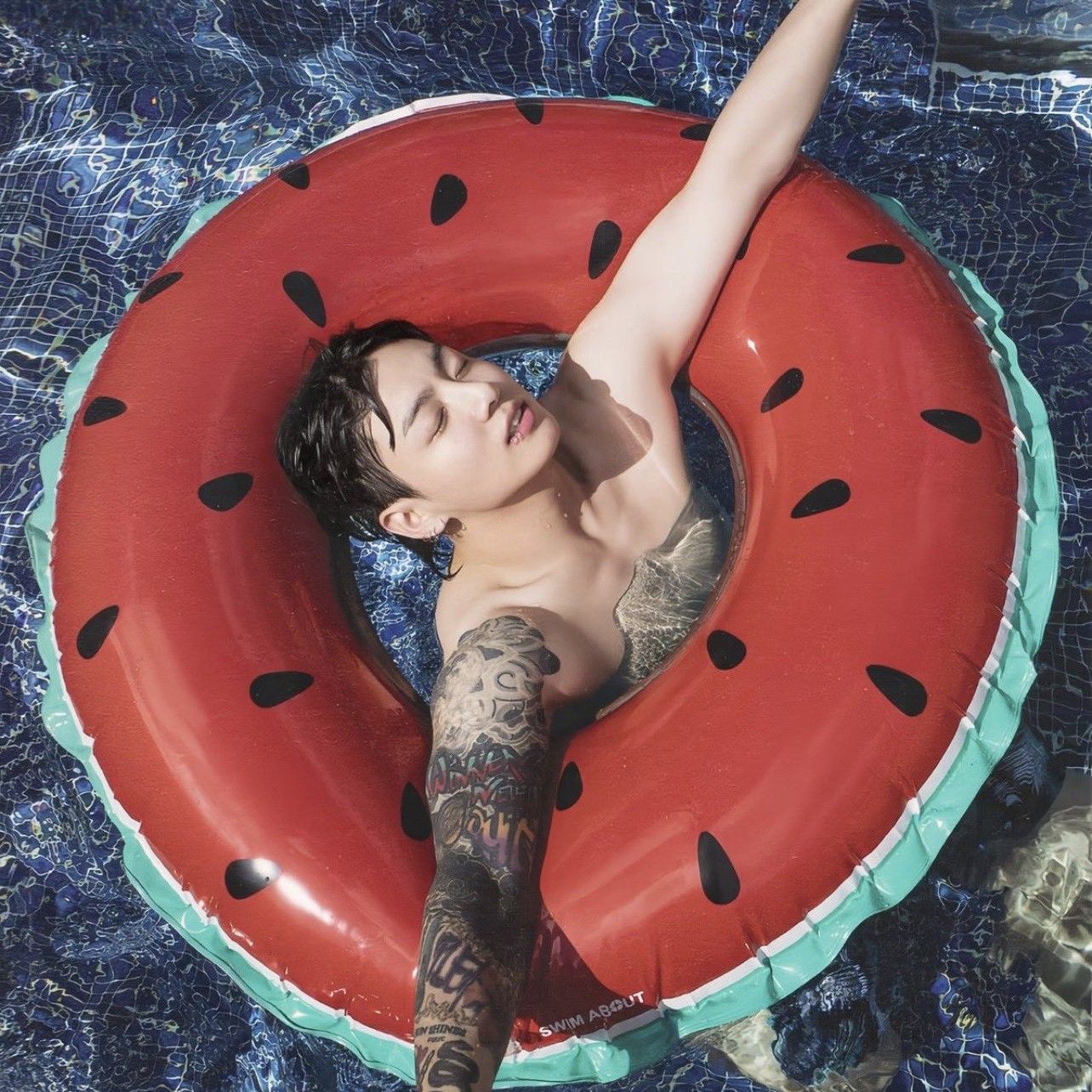 정국 (방탄소년단)의 비하인드 컷