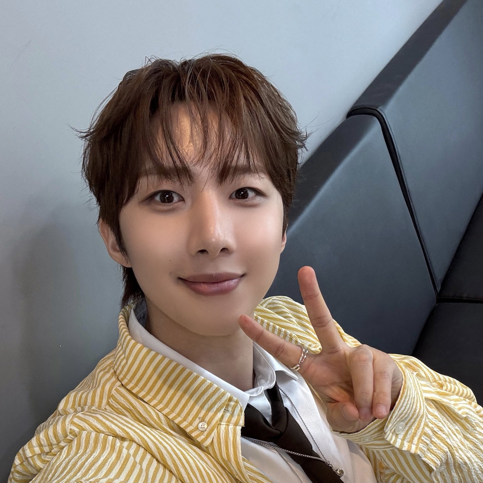 Behind-the-scenes cut of Hui (PENTAGON)