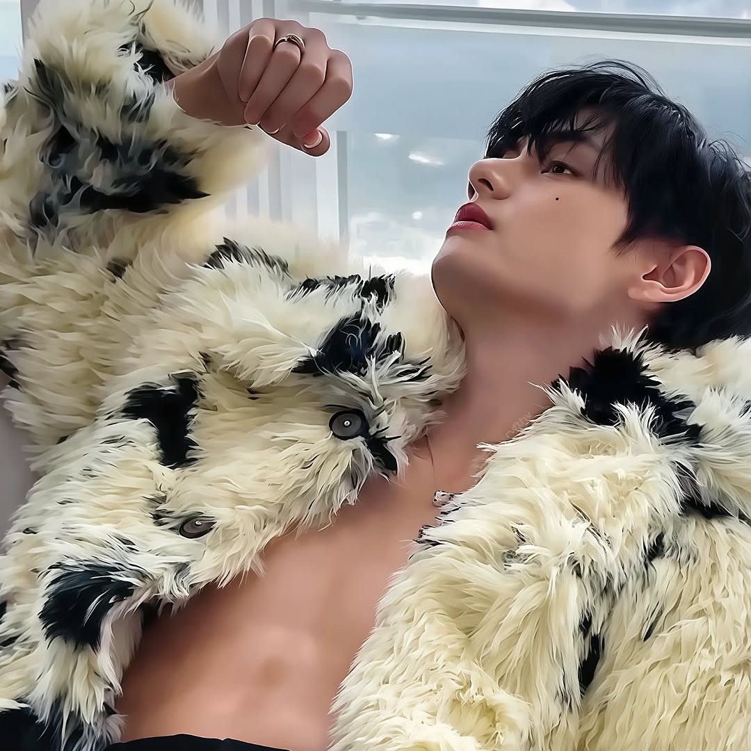 V (BTS)の最新写真