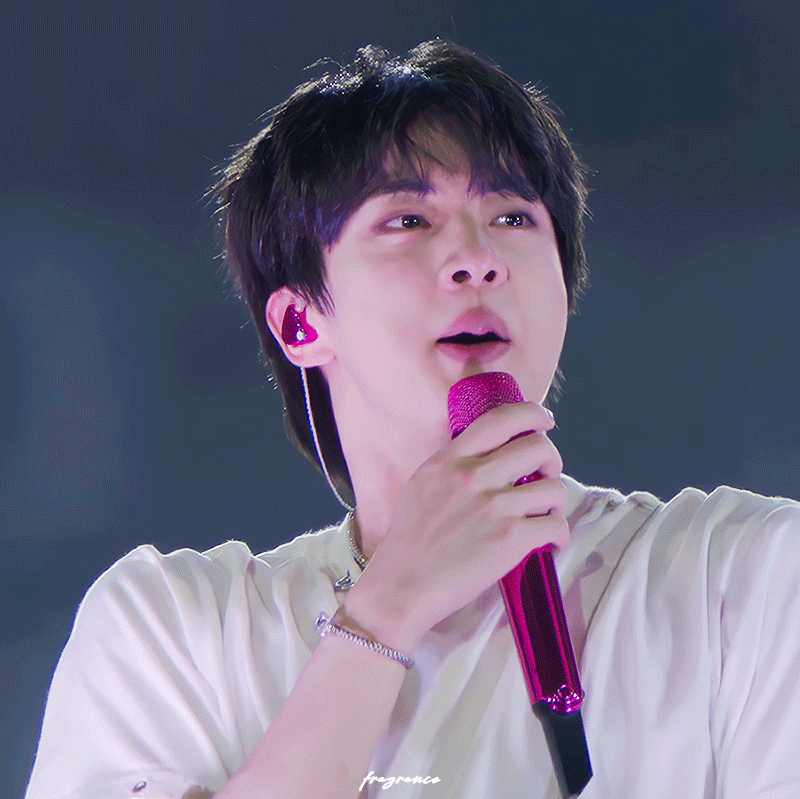 Momen yang diabadikan oleh penggemar Jin (BTS)
