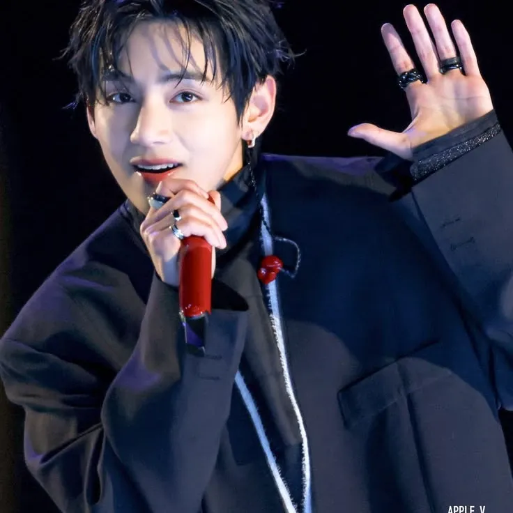 V (BTS)の最新写真