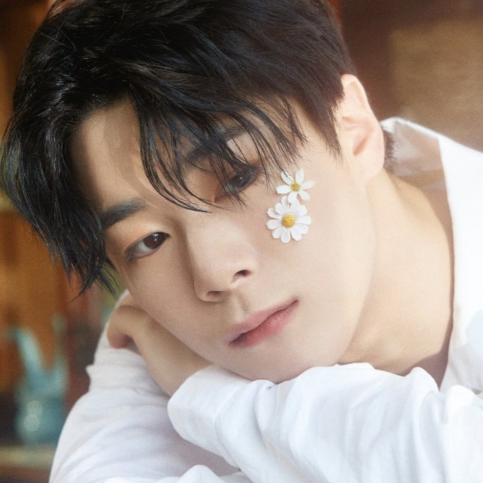 Latest photo of Moonbin (ASTRO)
