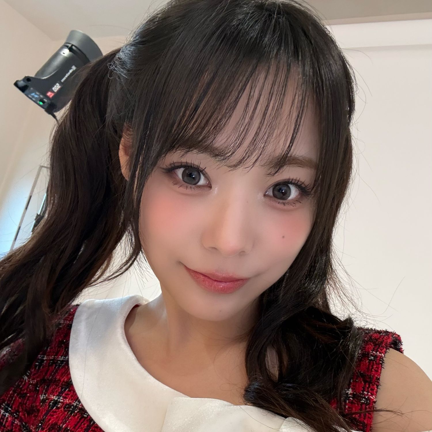 Recent activity shot of Siyeon (QWER)