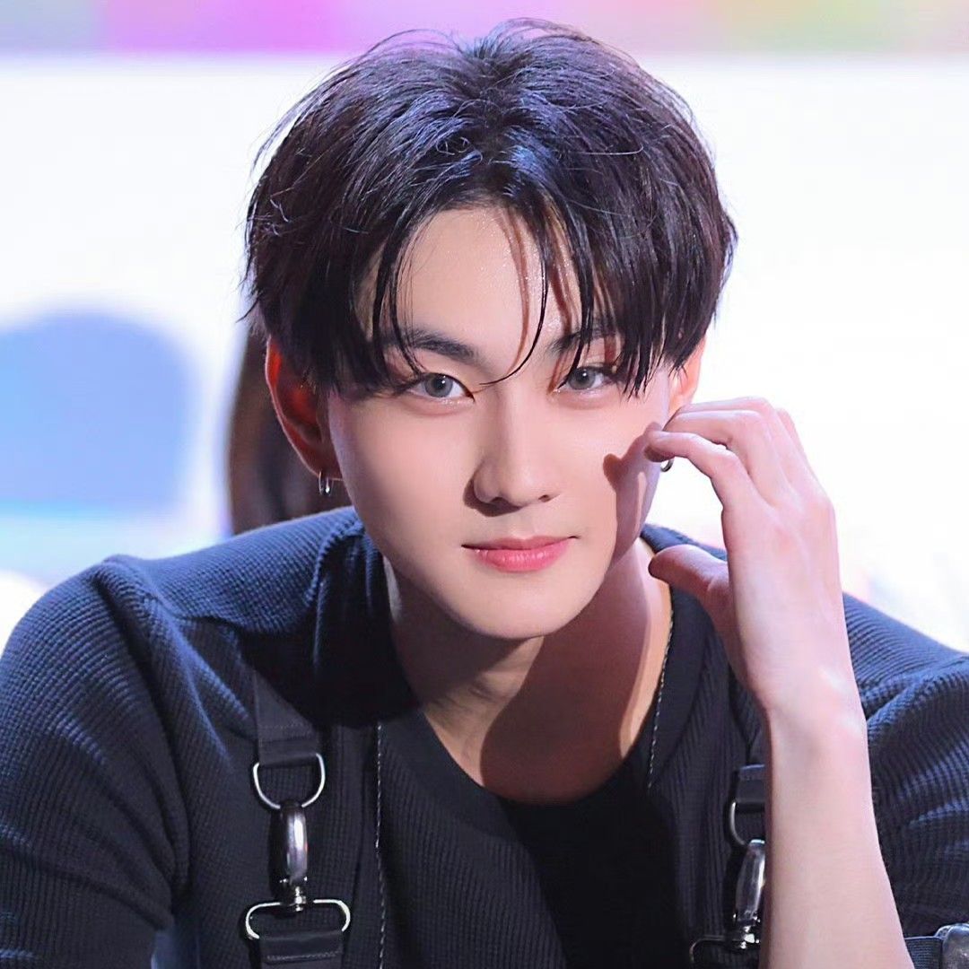 A moment captured by Jungwon (ENHYPEN)'s fan