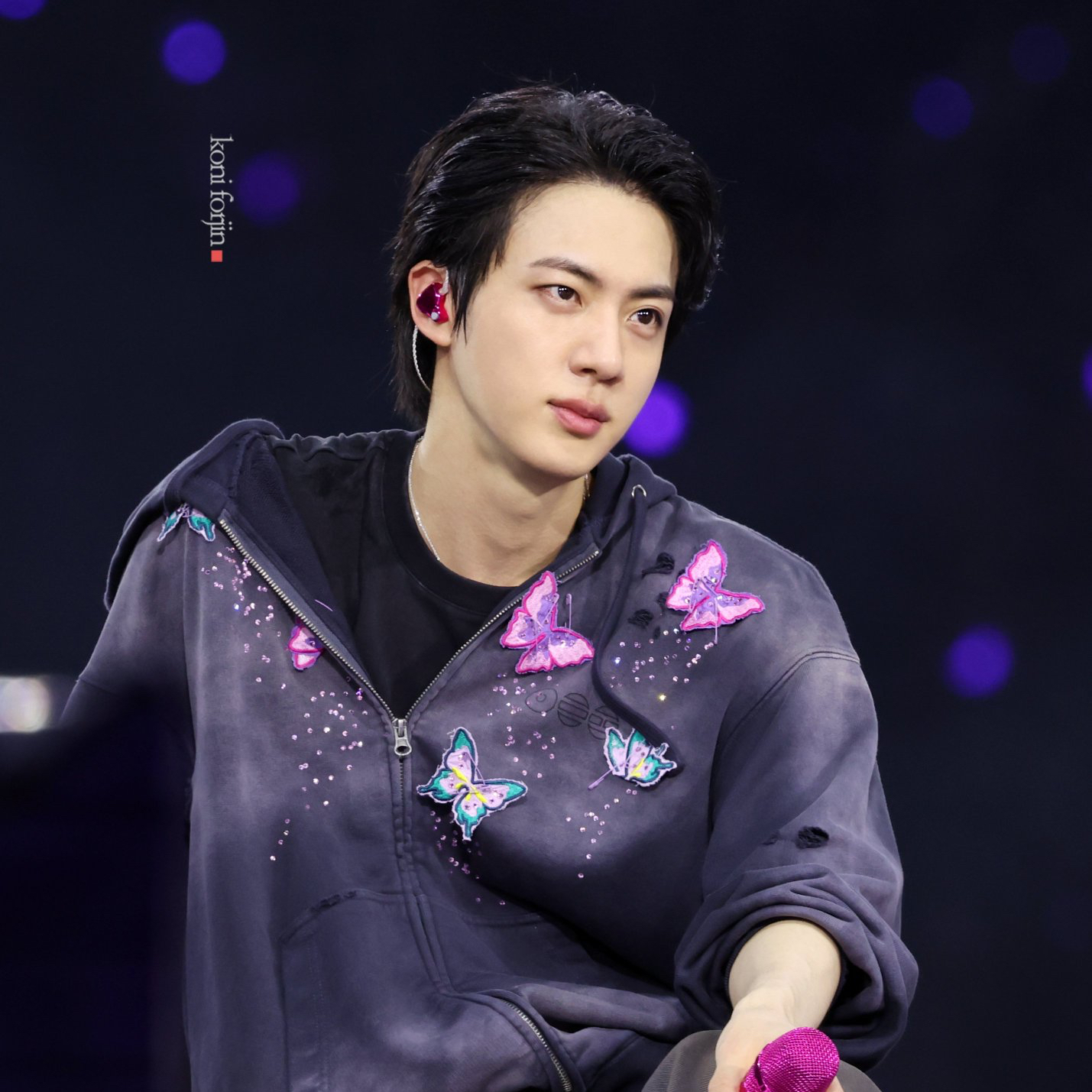 진 (방탄소년단)의 비하인드 컷