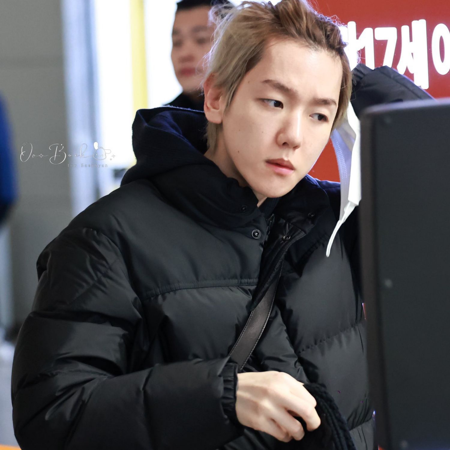 백현 (EXO)의 비하인드 컷