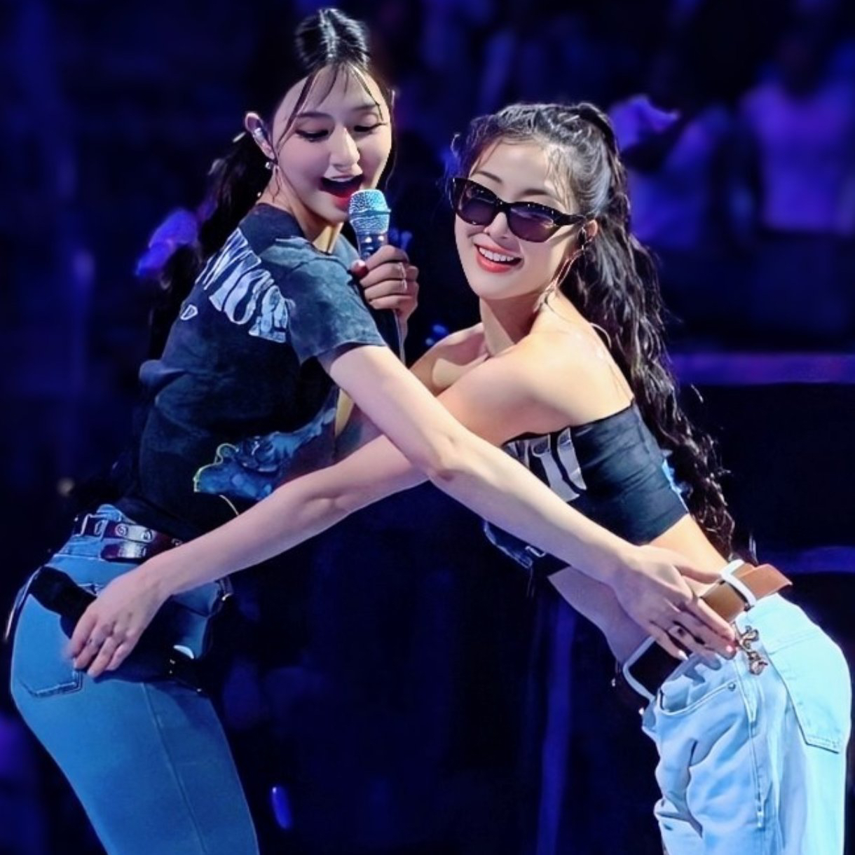 Momen yang diabadikan oleh penggemar TWICE