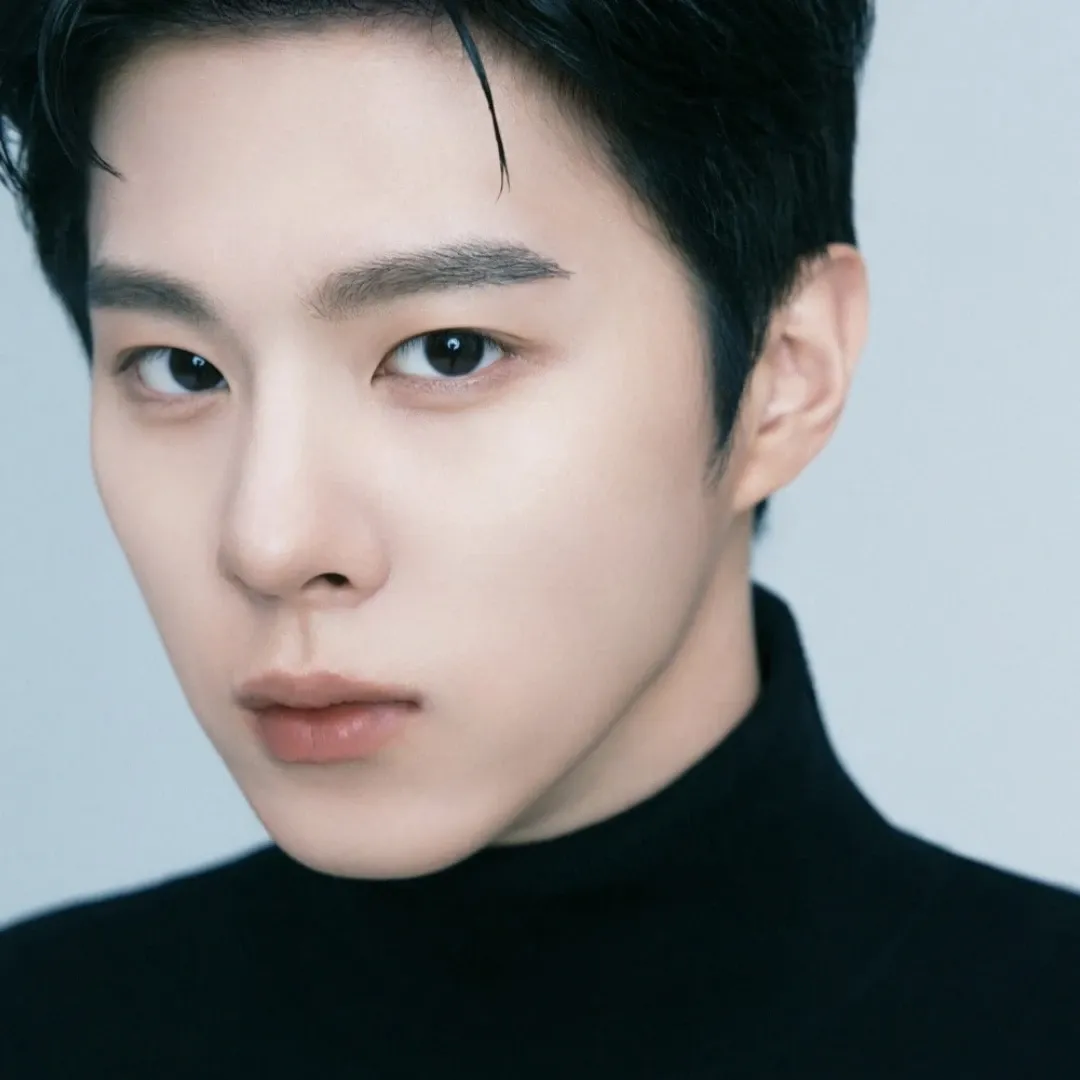 김우석의 최신 사진