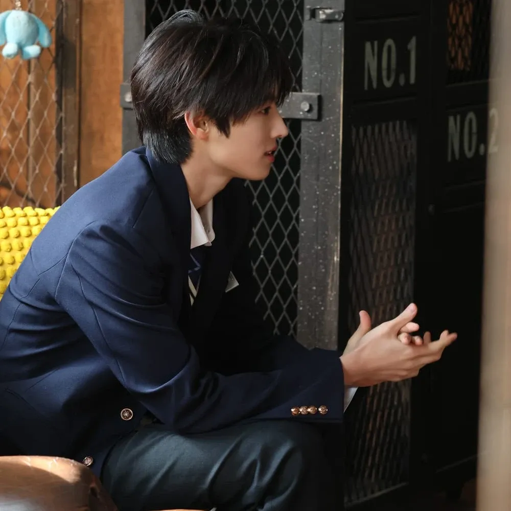 Latest photo of Jang yonghoon (IDID)
