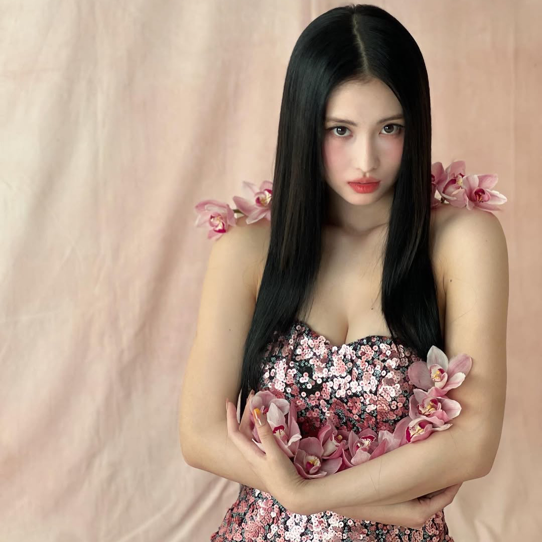 모모 (TWICE)의 최신 사진