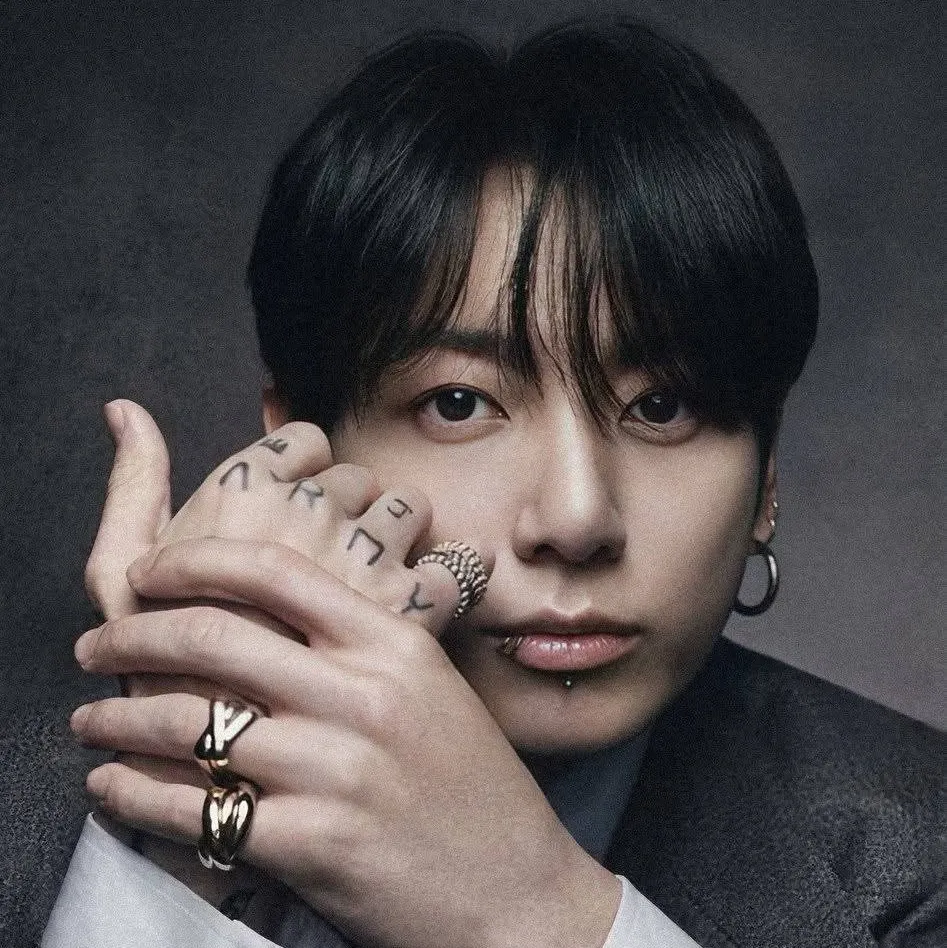 Behind-the-scenes cut of BTS