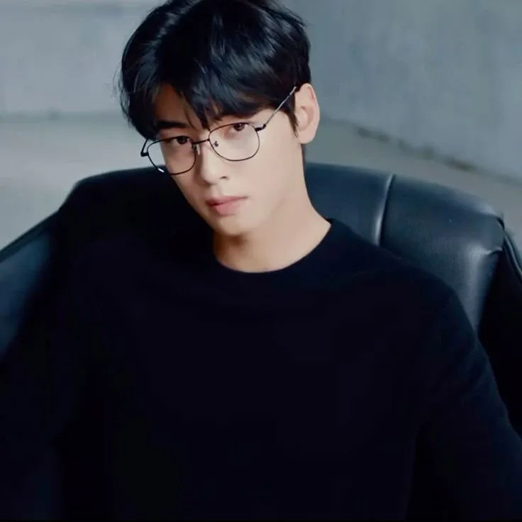 Recent activity shot of Eunwoo (ASTRO)