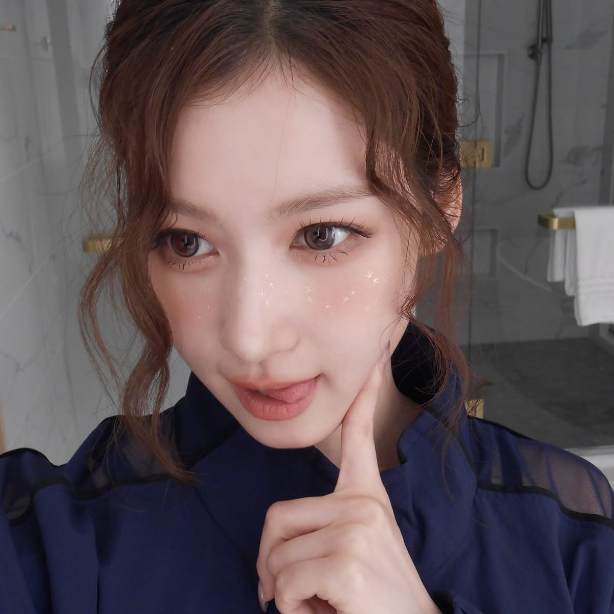 Momen yang diabadikan oleh penggemar Sana (TWICE)