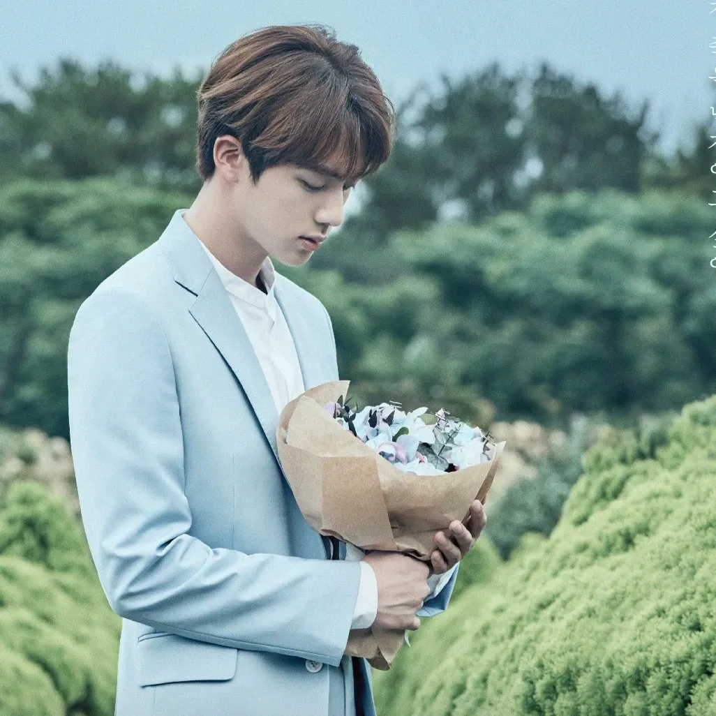 진 (방탄소년단)의 비하인드 컷