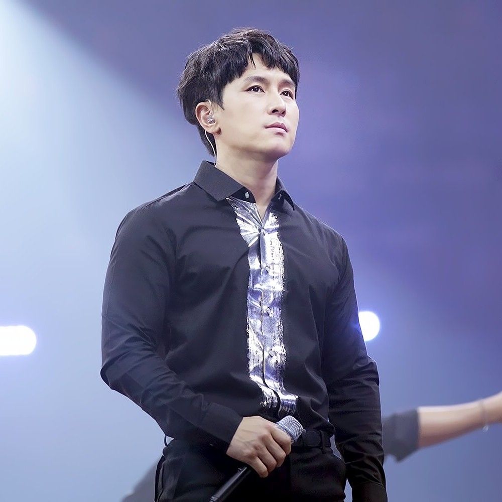 A moment captured by Kim Dongwan (SHINHWA)'s fan