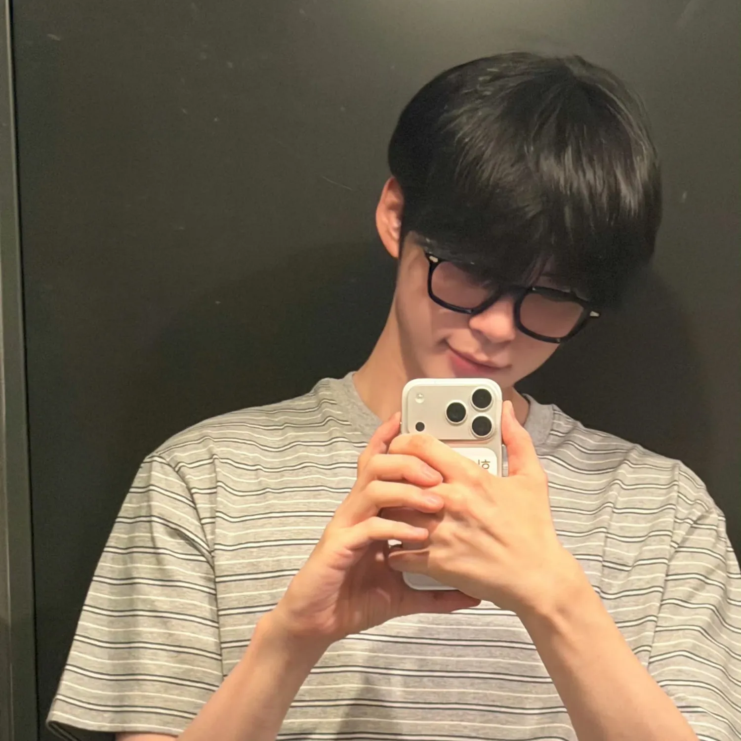 成韩彬 (ZEROBASEONE)粉丝拍下的瞬间