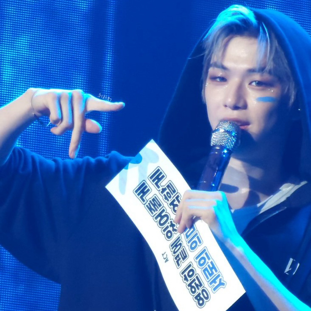 강다니엘 최근 활동샷