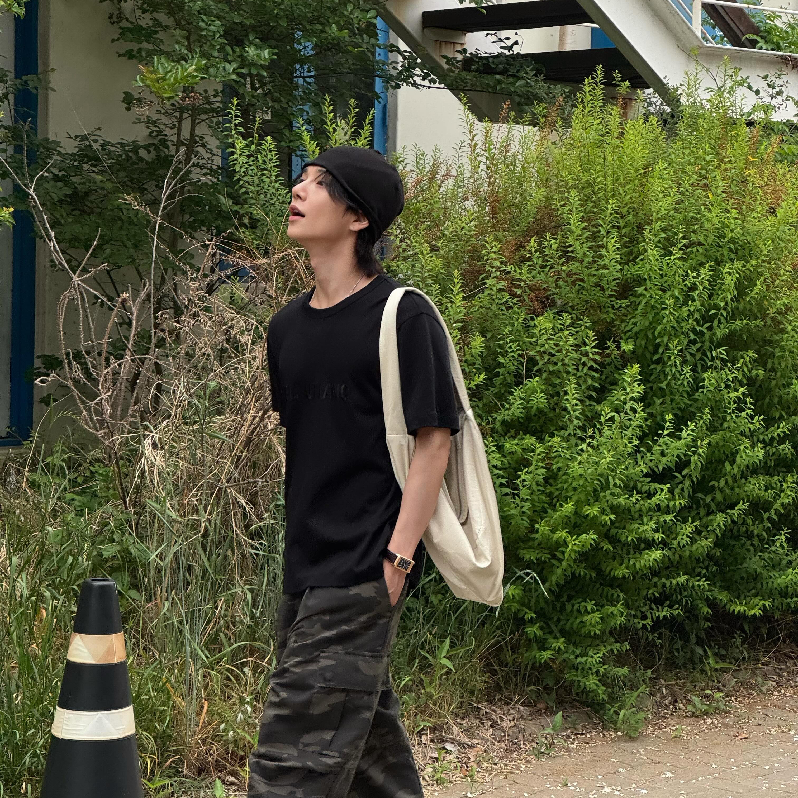 Latest photo of Joshua (SEVENTEEN)
