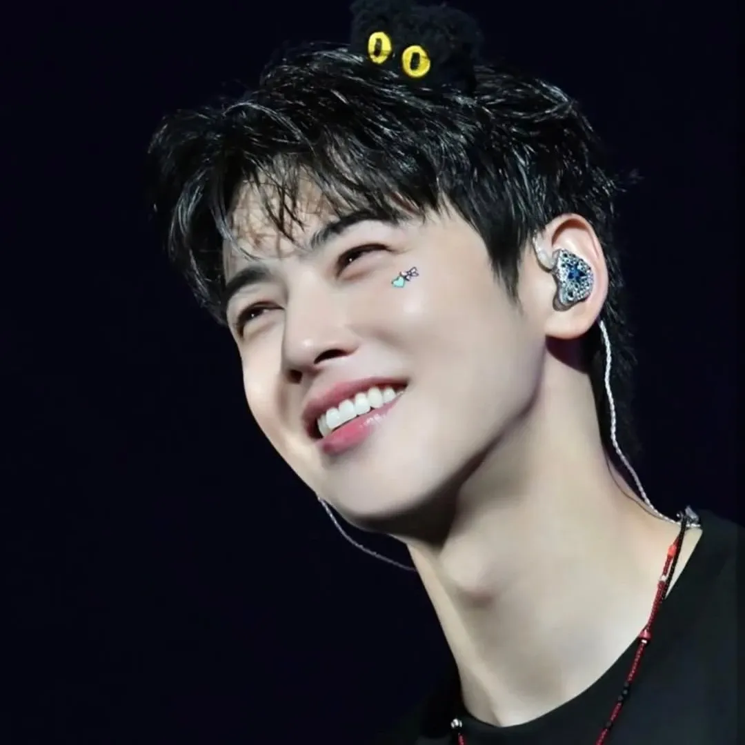 Latest photo of Eunwoo (ASTRO)