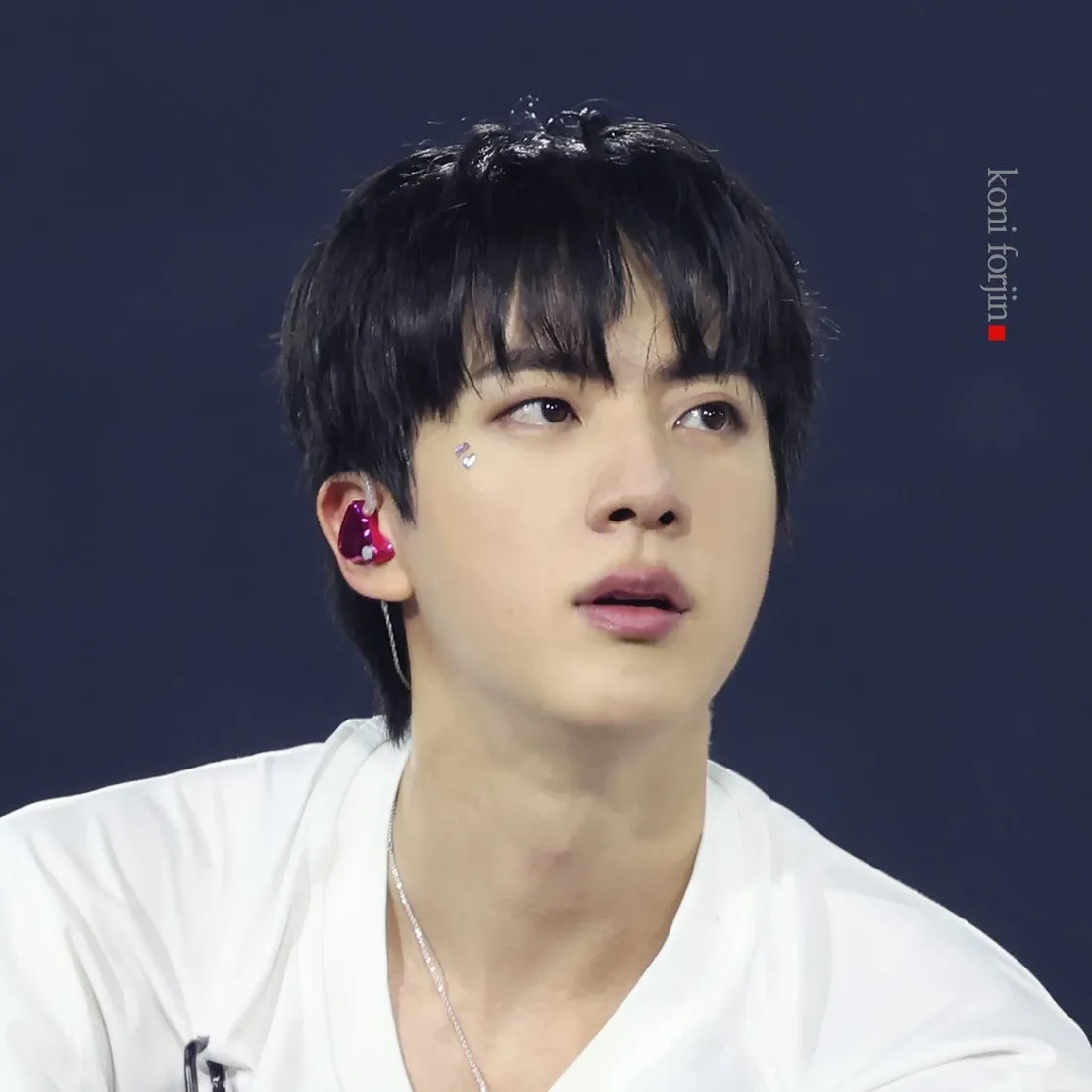 Behind-the-scenes cut of Jin (BTS)