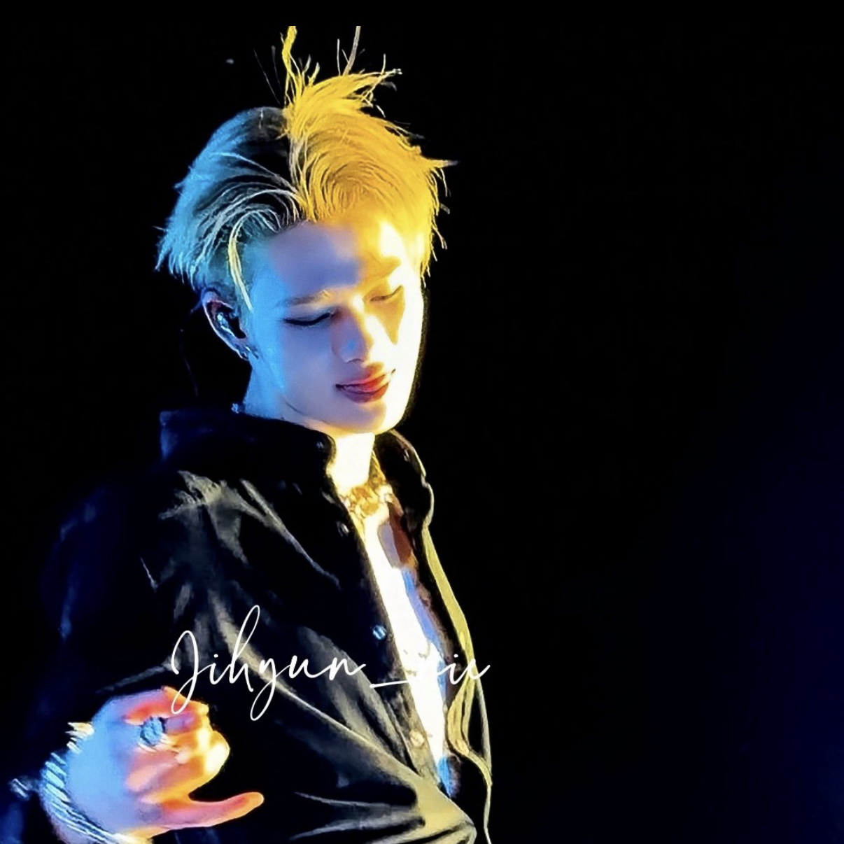 Recent activity shot of NI-KI (ENHYPEN)