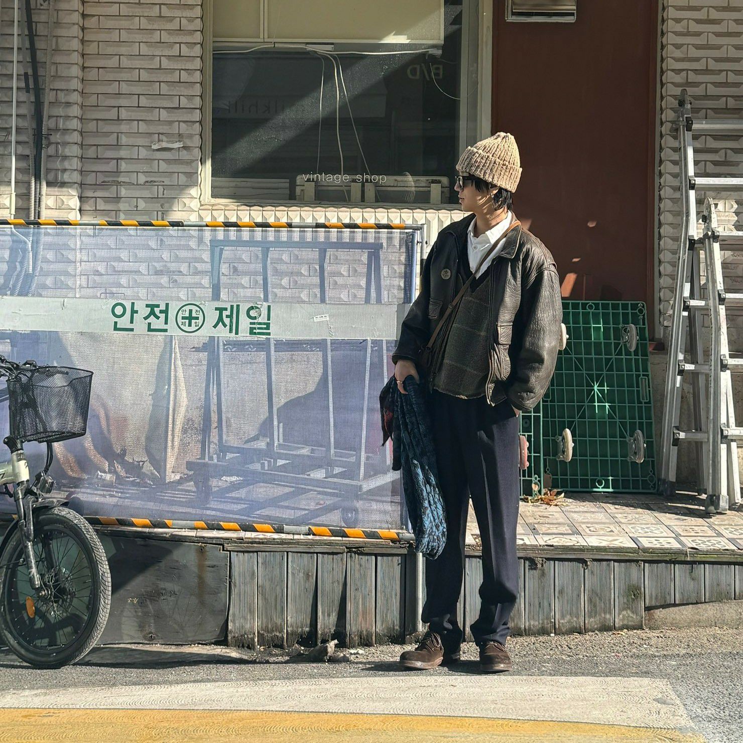 Behind-the-scenes cut of Yesung (Super Junior)