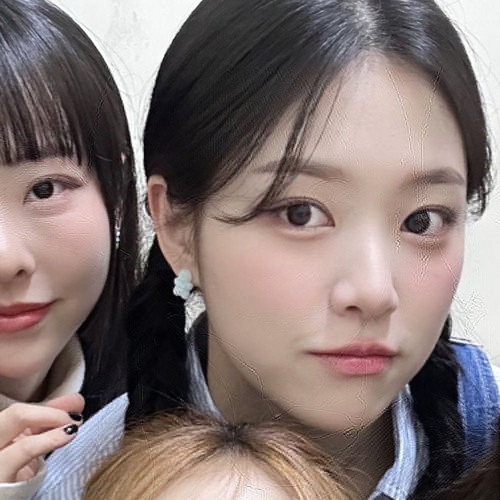 A moment captured by Loossemble's fan