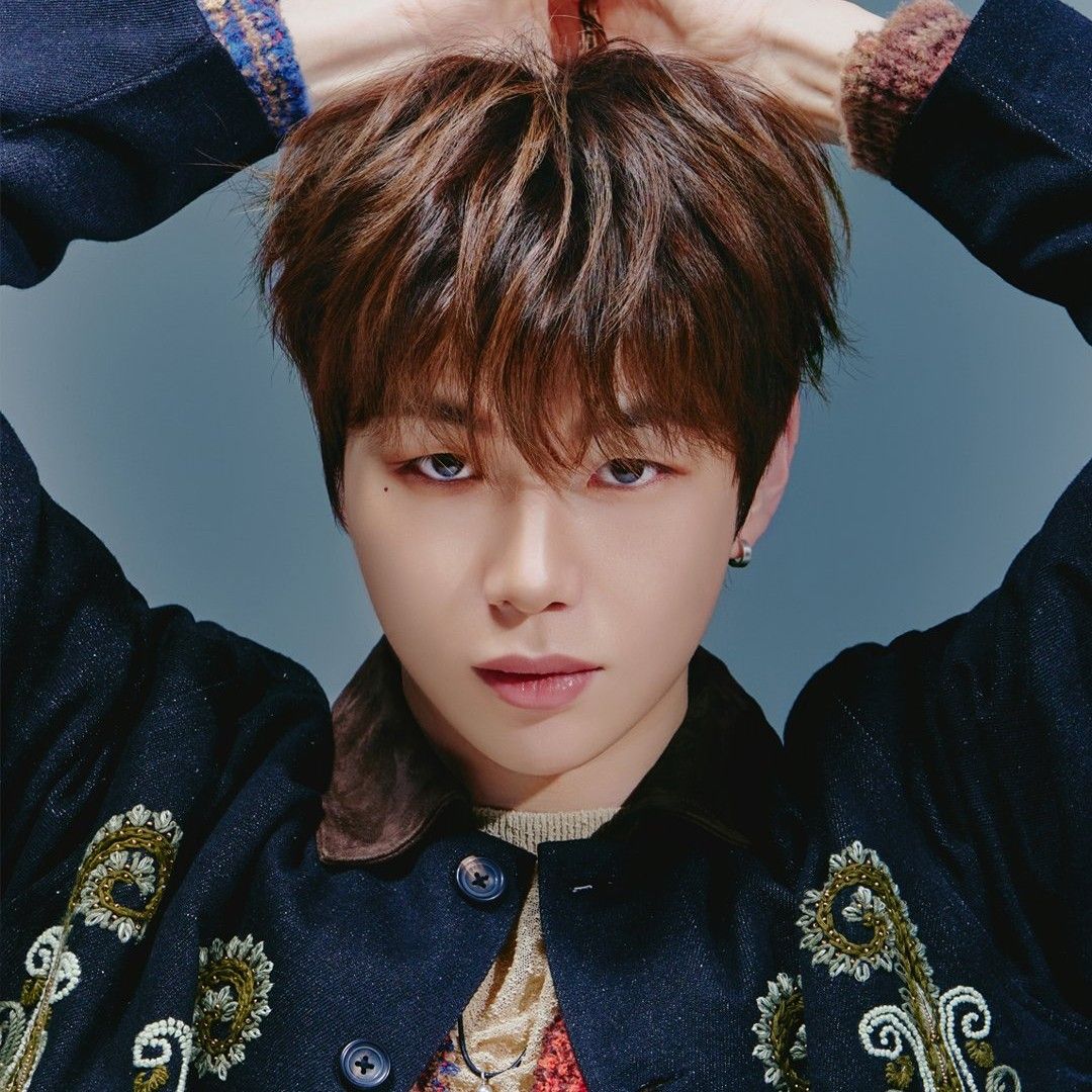 강다니엘의 비하인드 컷